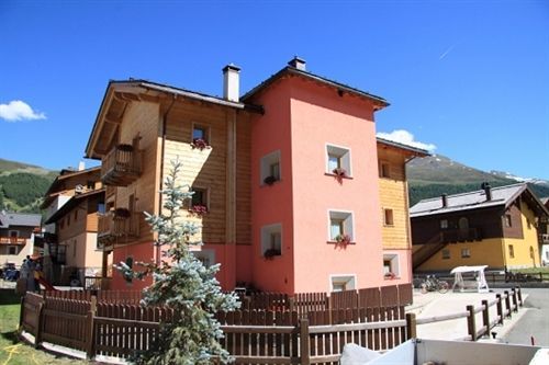 Bio Hotel Villa Cecilia Livigno Exterior photo